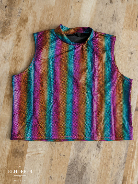 Essential Jes Crop Top - Rainbow Foil
