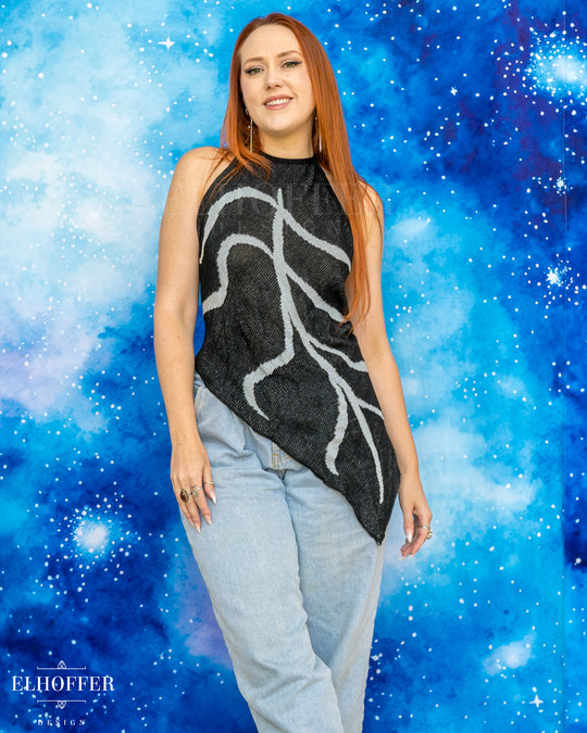 Essential Leaf Handkerchief Top - Shadow Black