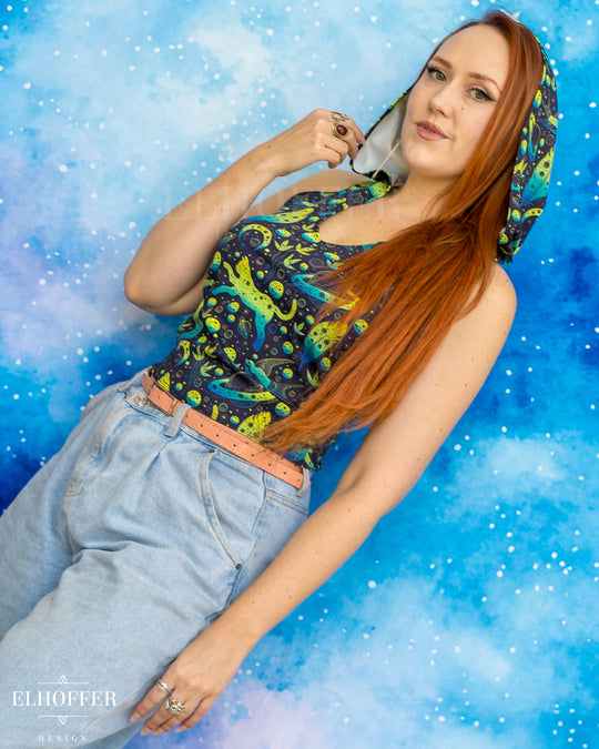 Essential Mara Hooded Crop - Catty Bog Witch