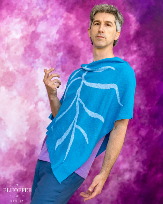 Essential Leaf Poncho - Frosty Blue