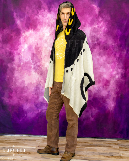 Sassy Magpie Hooded Poncho