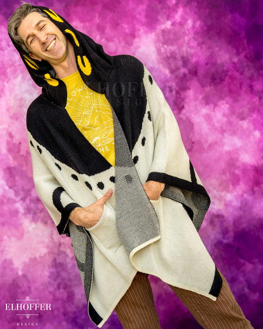 Sassy Magpie Hooded Poncho