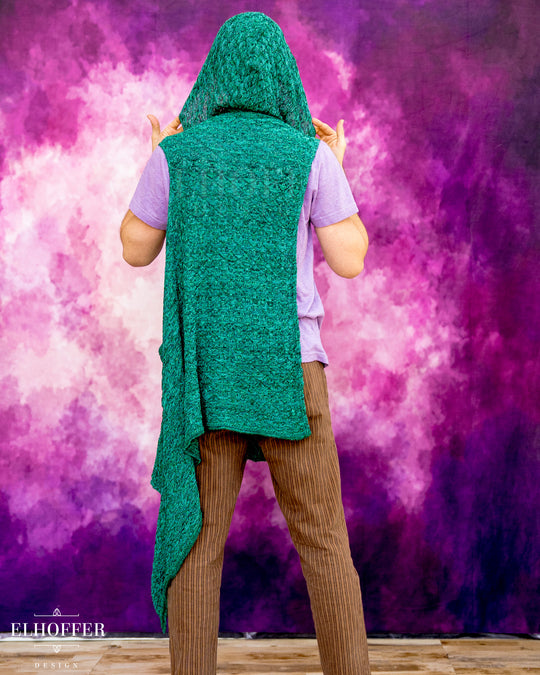 Essential Paladin Cape - Green Dragon