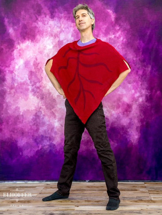 Essential Leaf Poncho - Fallen Red