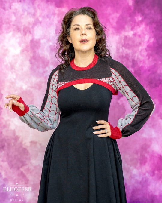 Spiderweb Capricorn Crew Crop - Silk Red