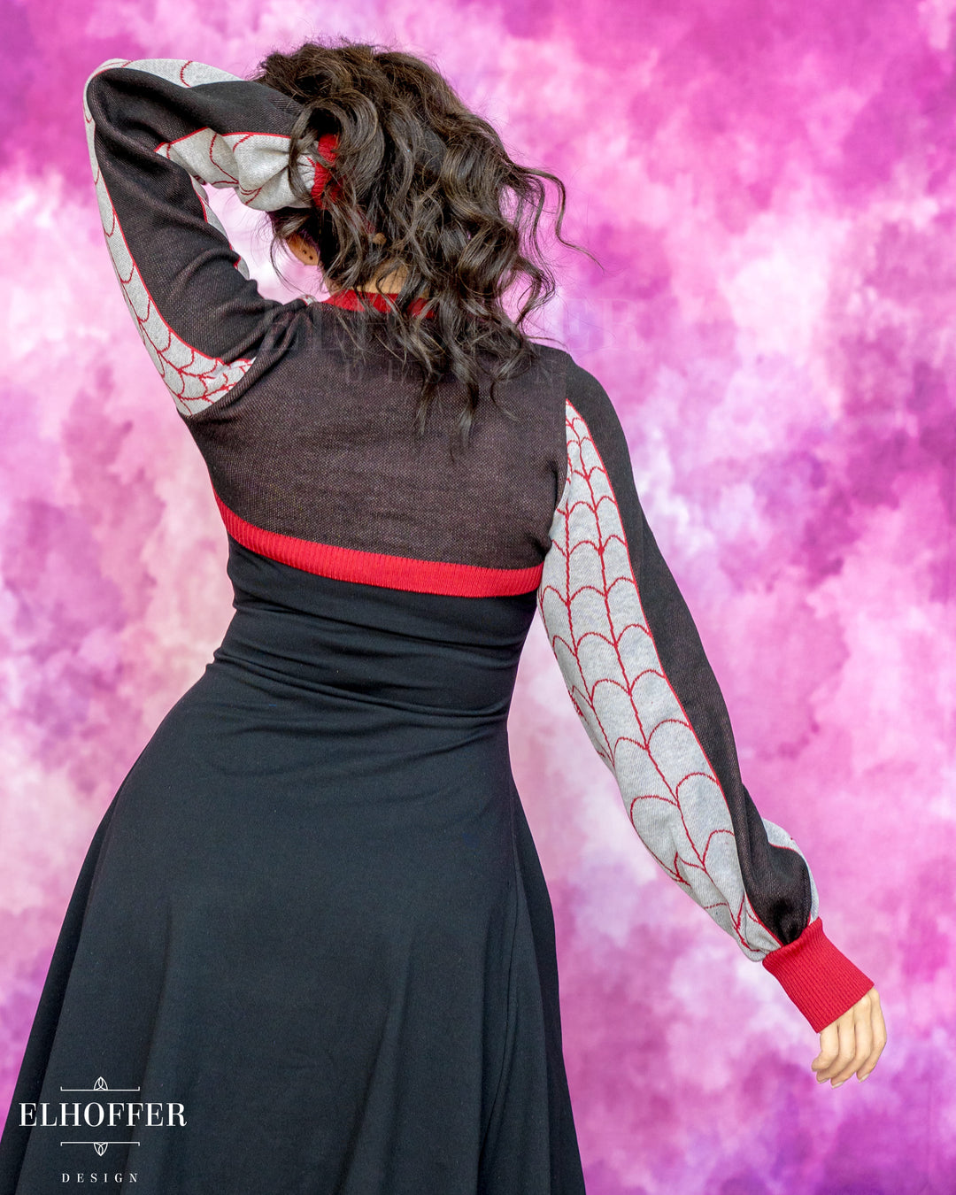 Spiderweb Capricorn Crew Crop - Silk Red