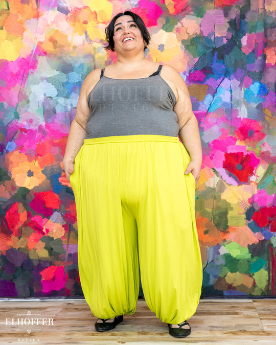 Essential Cozy Yasmin Pants - Chartreuse Spring