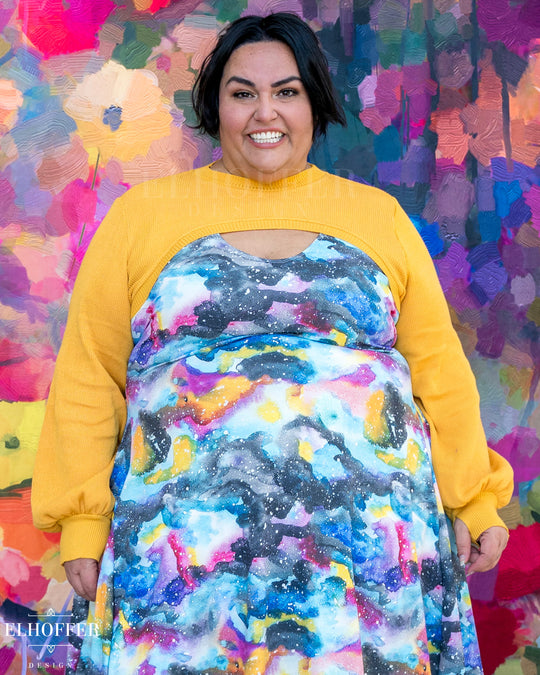 Essential Capricorn Crew Crop - Mustard Gold