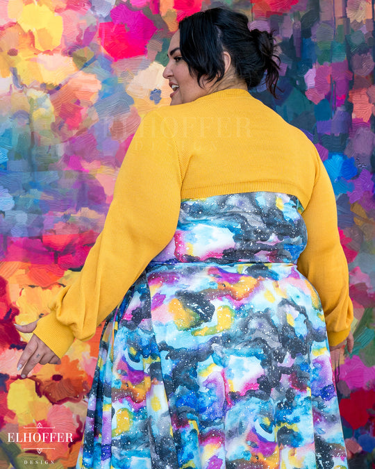 Essential Capricorn Crew Crop - Mustard Gold