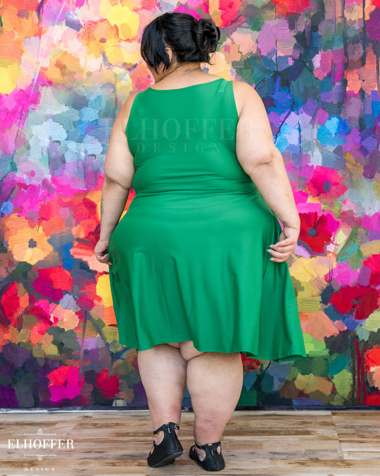 Essential Aquarius Knee Length Dress - Kelly Green
