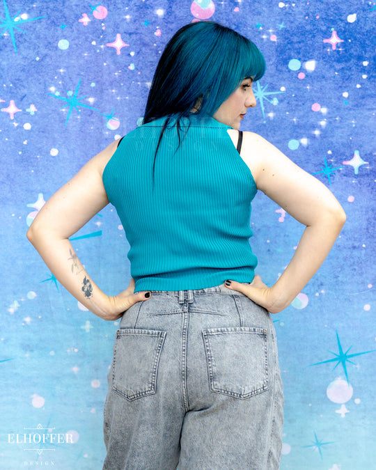 Essential Zoe Polo Crop - Electric Teal