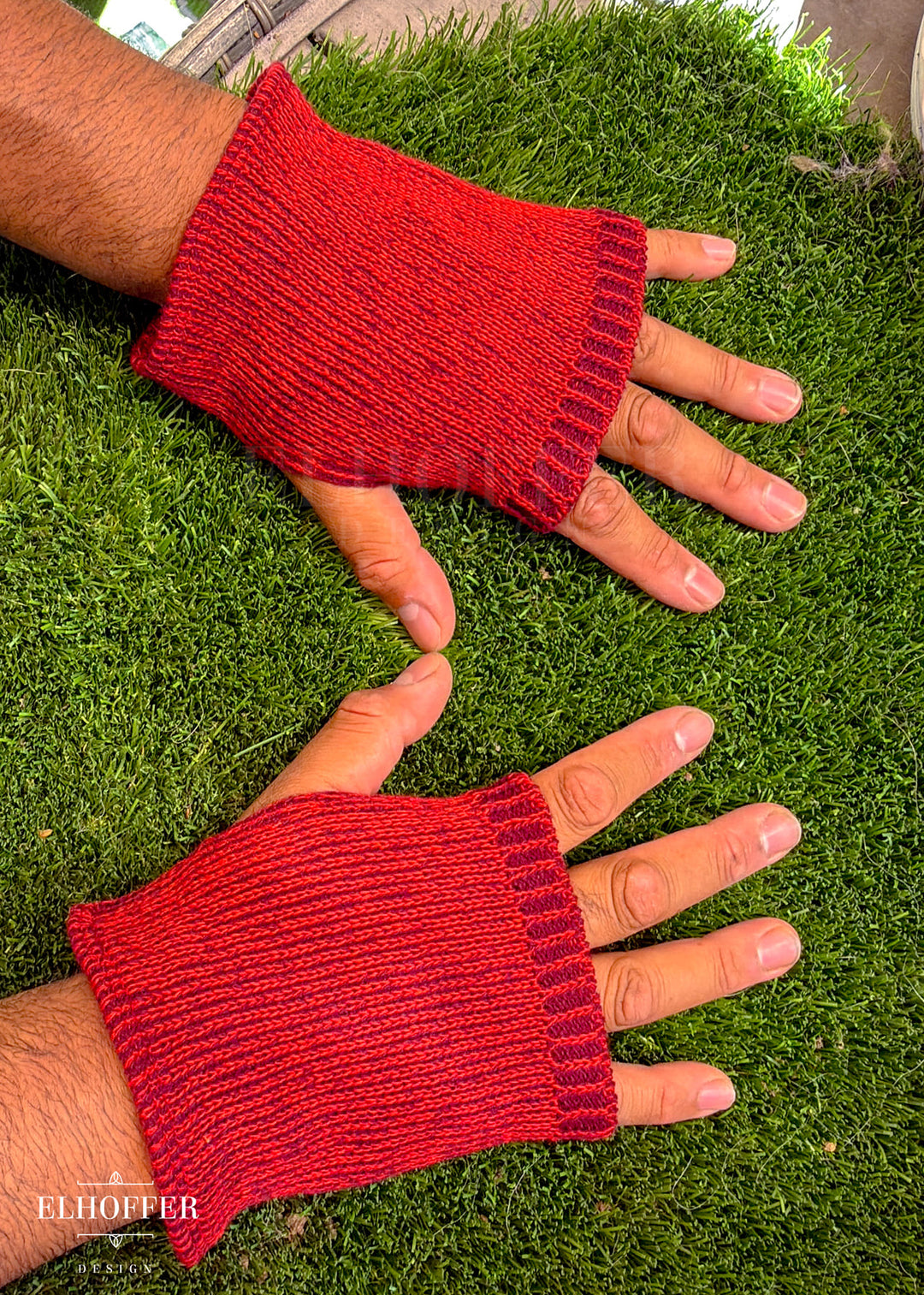 Vamp Red Knit Gloves - Best on Large Hands