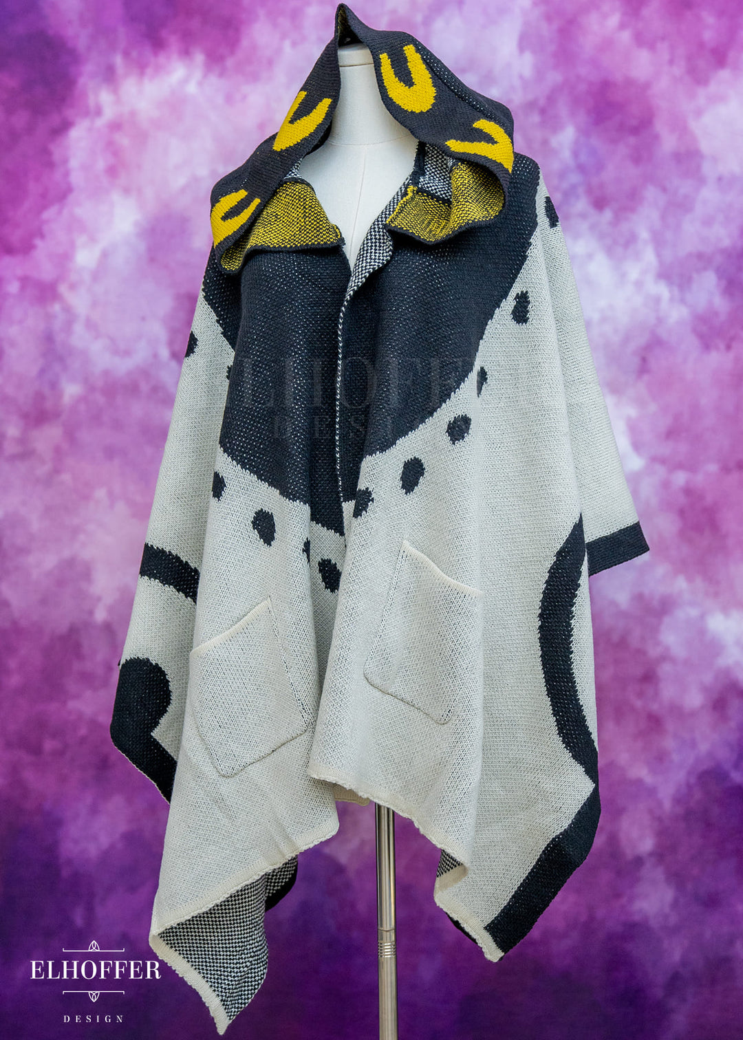PREORDER - Sassy Magpie Hooded Poncho
