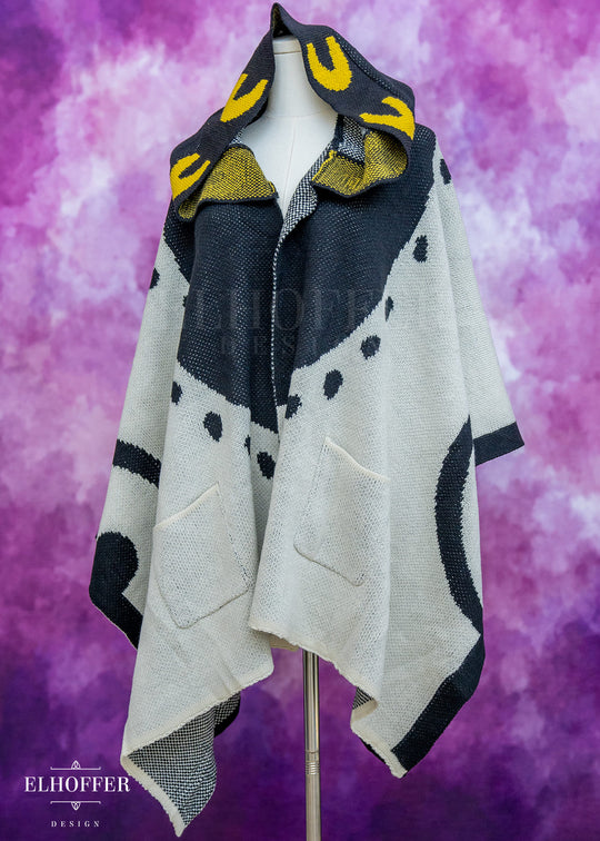 PREORDER - Sassy Magpie Hooded Poncho