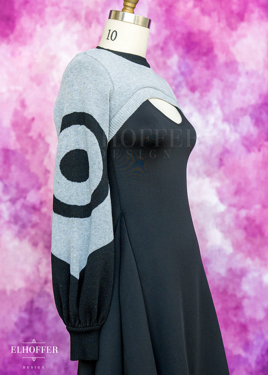 Sassy Magpie Capricorn Crew Crop