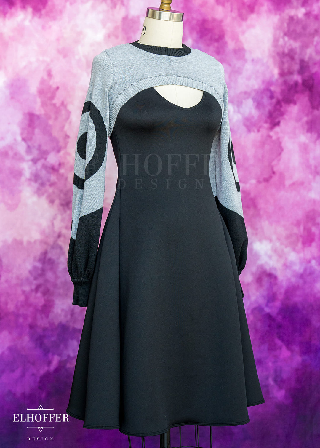 Sassy Magpie Capricorn Crew Crop