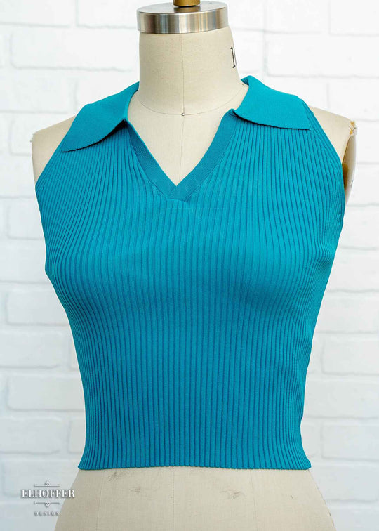 Essential Zoe Polo Crop - Electric Teal