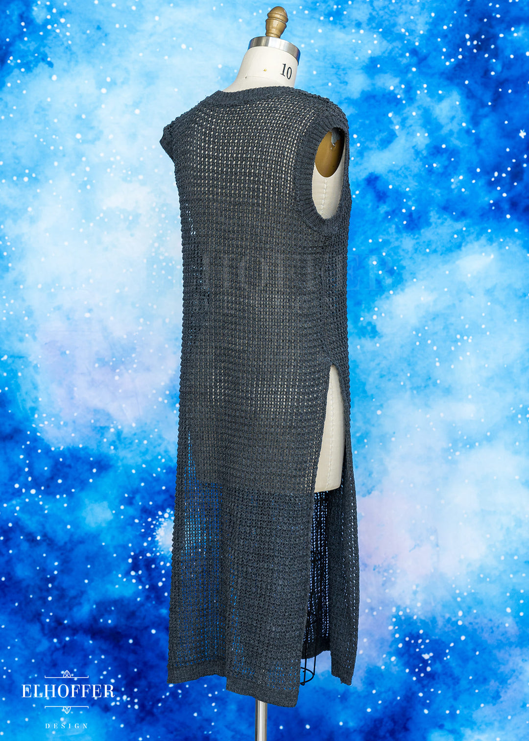 Essential Knight in Knitted Armor Tunic - Charcoal Grey