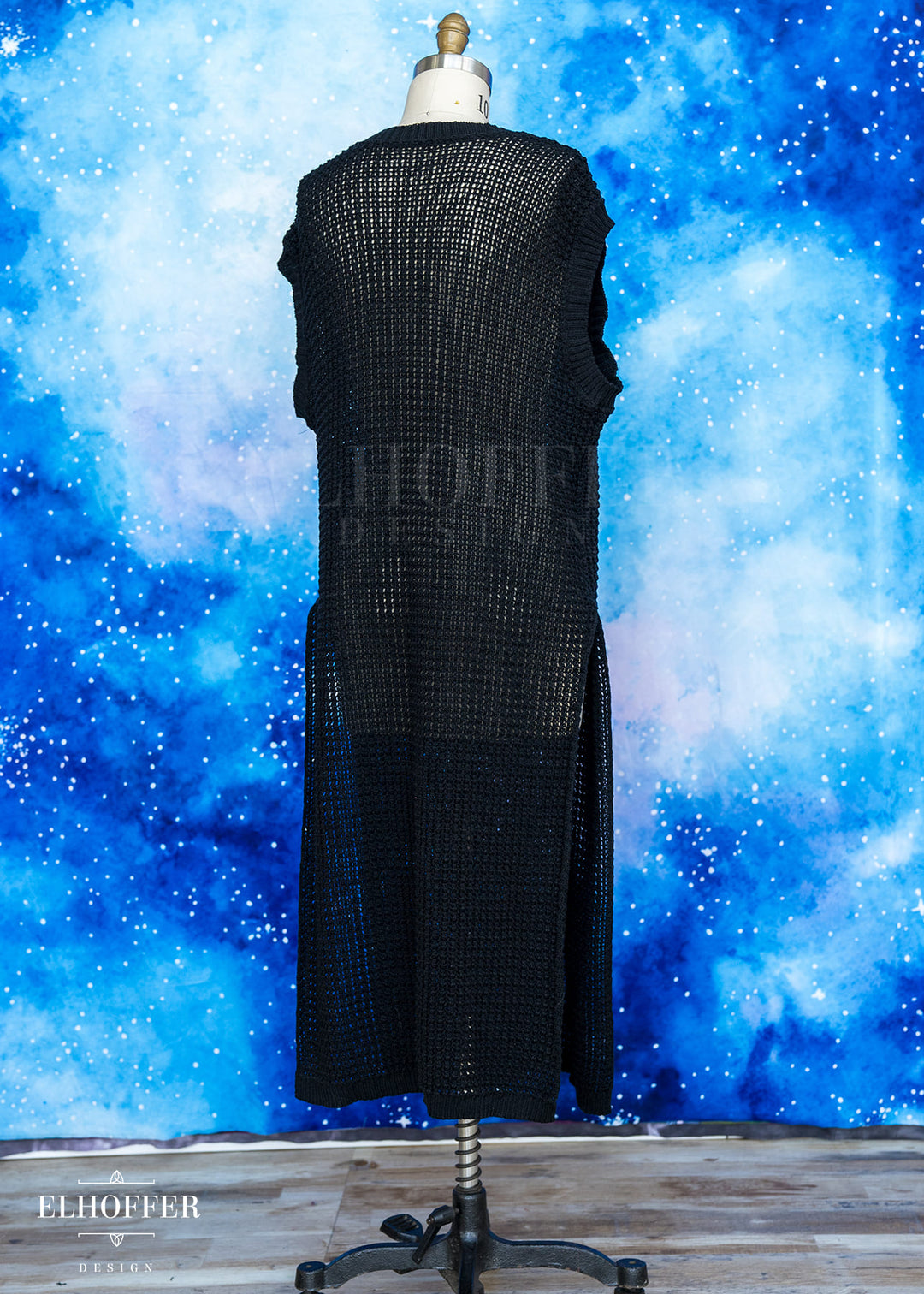 Essential Knight in Knitted Armor Tunic - Black