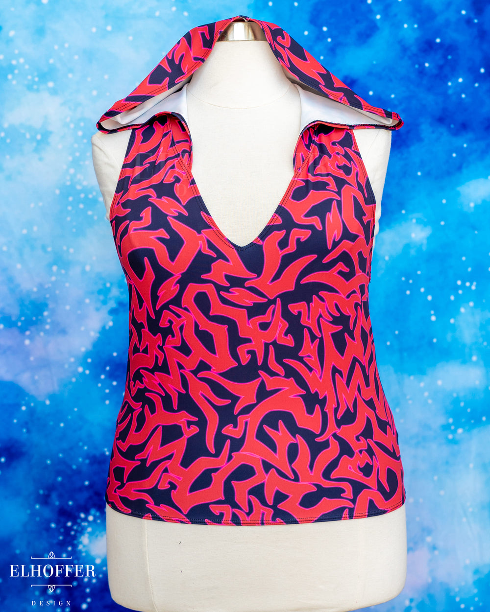 Essential Mara Hooded Crop - Red Demon Scars