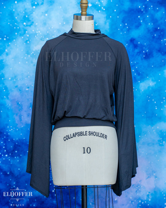 Essential Princess Hooded Crop Top - Cozy Antique Black
