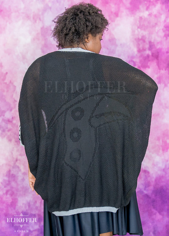 PREORDER - Sassy Magpie Dolman