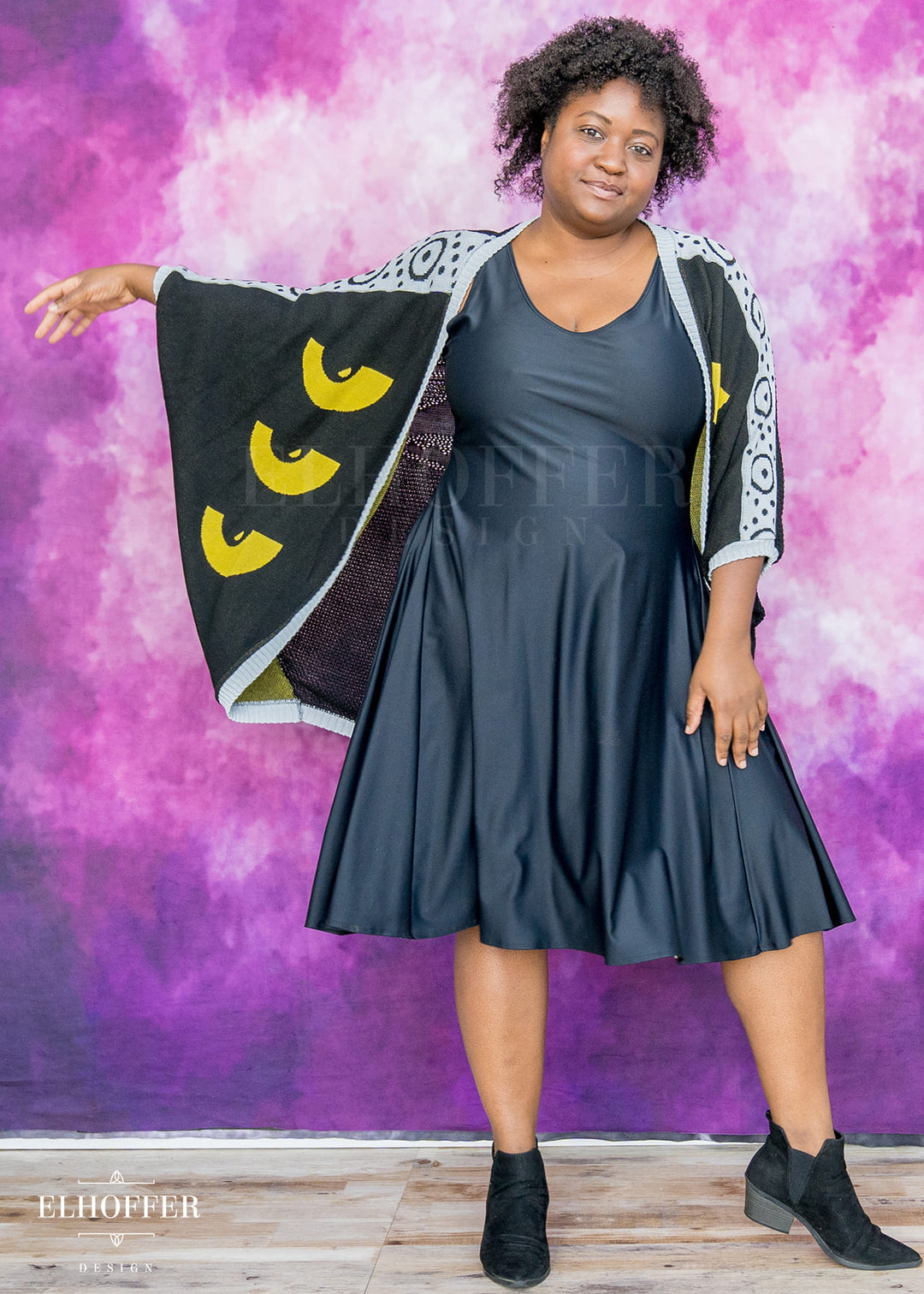 PREORDER - Sassy Magpie Dolman