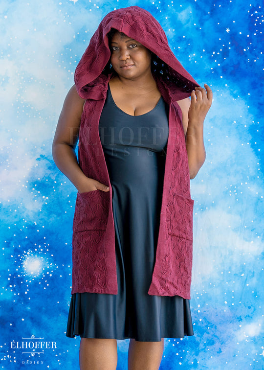 Elven Rogue Hooded Vest - Dragon's Blood Red