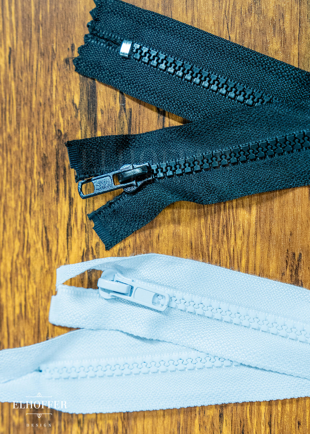 #5 Molded Plastic Closed End Zipper - Black or White - 29"