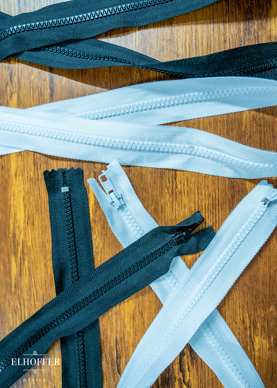 #5 Molded Plastic Closed End Zipper - Black or White - 29"