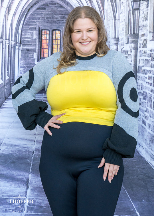 Sassy Magpie Capricorn Crew Crop