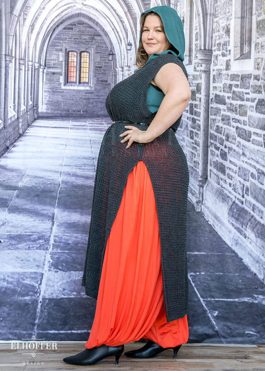 Essential Knight in Knitted Armor Tunic - Charcoal Grey