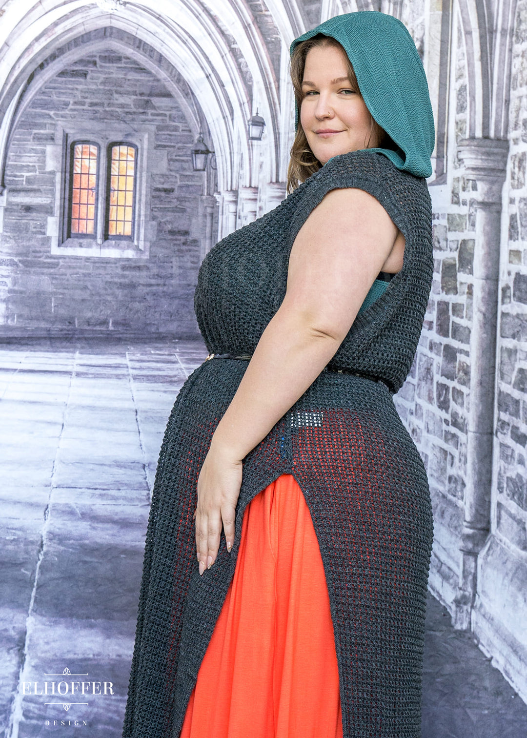 Essential Knight in Knitted Armor Tunic - Charcoal Grey