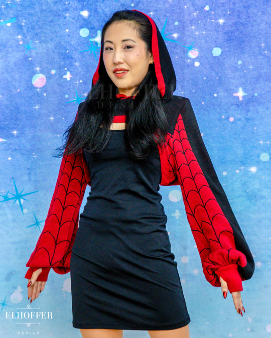Spiderweb Capricorn Hooded Crop - Ultimate Black