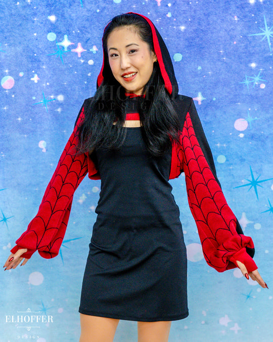Spiderweb Capricorn Hooded Crop - Ultimate Black