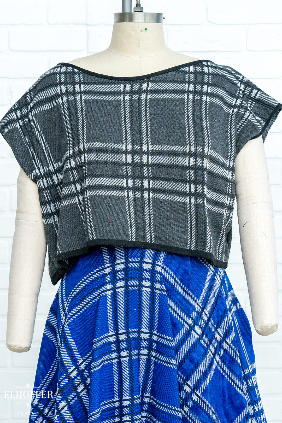 Essential Tartan Boatneck Crop
