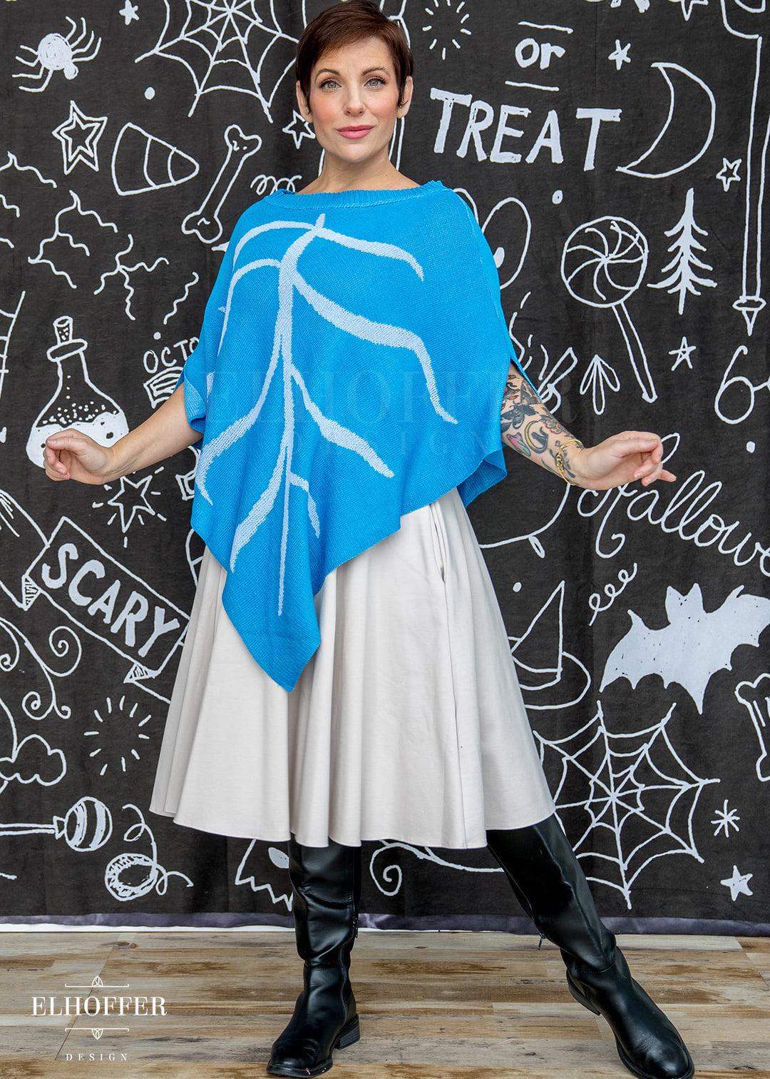 Essential Leaf Poncho - Frosty Blue
