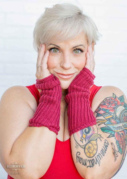 Sacred Princess Fingerless Gloves - Red Wizard