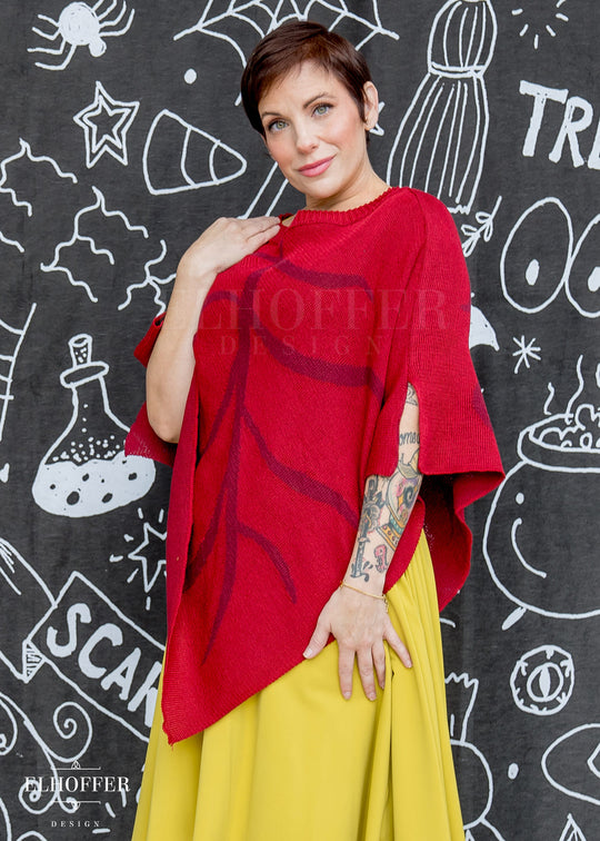Essential Leaf Poncho - Fallen Red