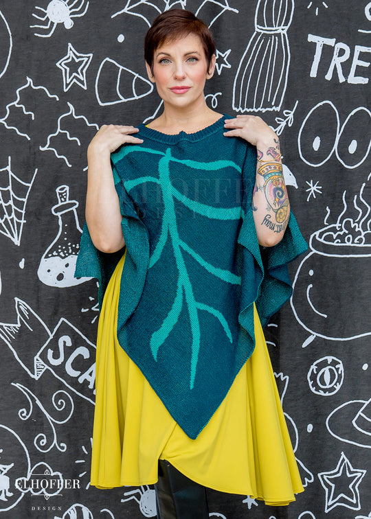 Essential Leaf Poncho - Forest Green