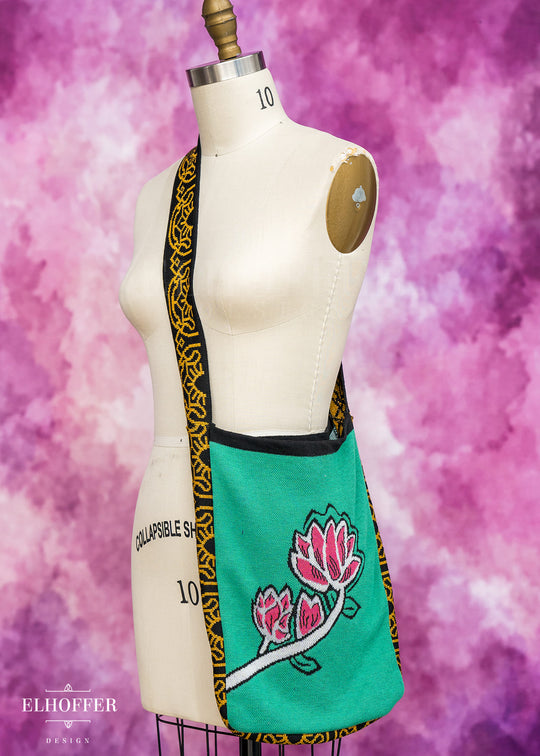 PREORDER - Cutest Maknae Satchel