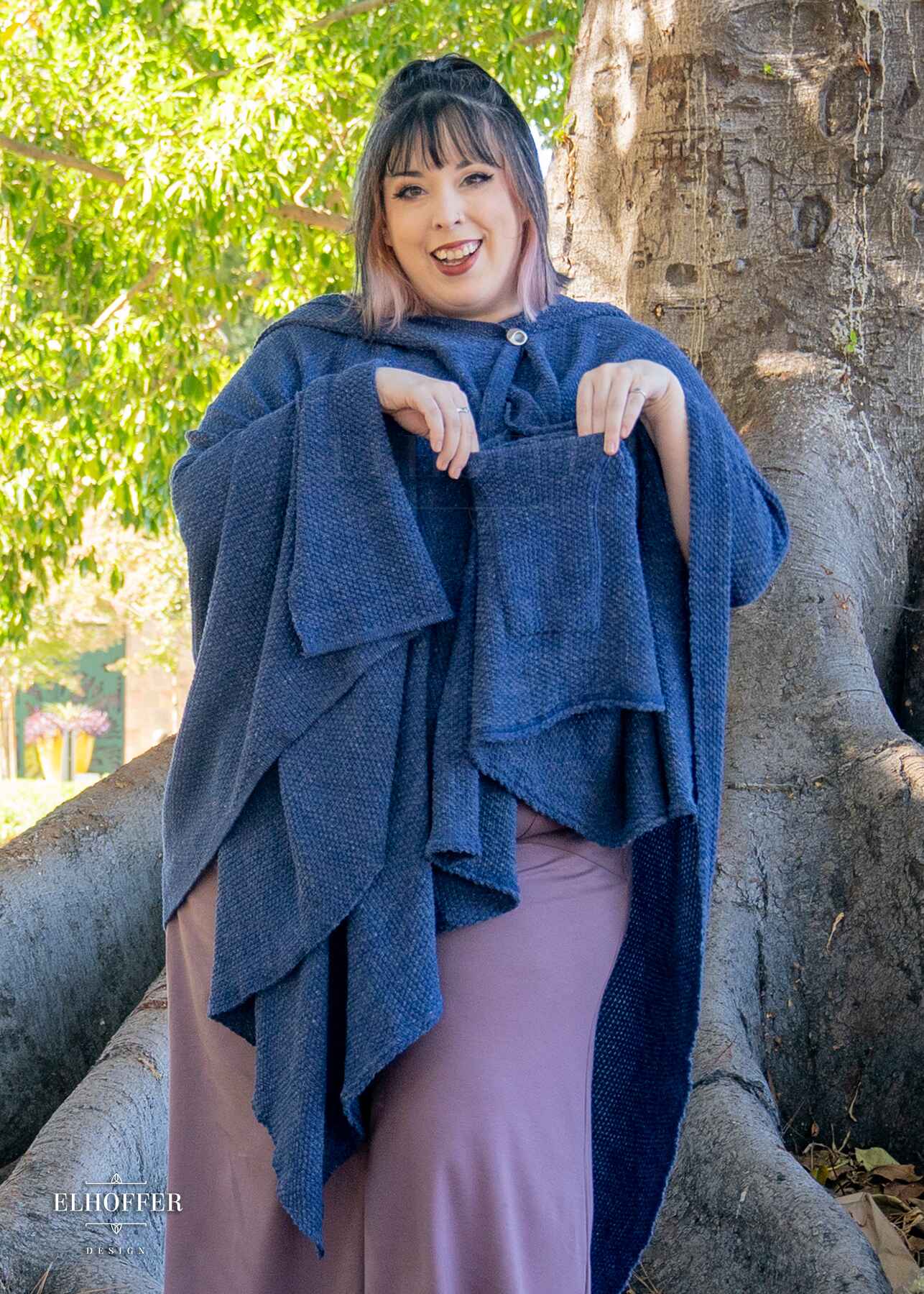 Essential Nomad Cape - Heathered Navy