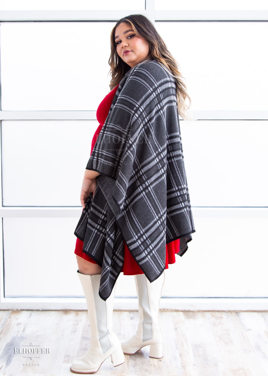 Essential Tartan Poncho - Charcoal