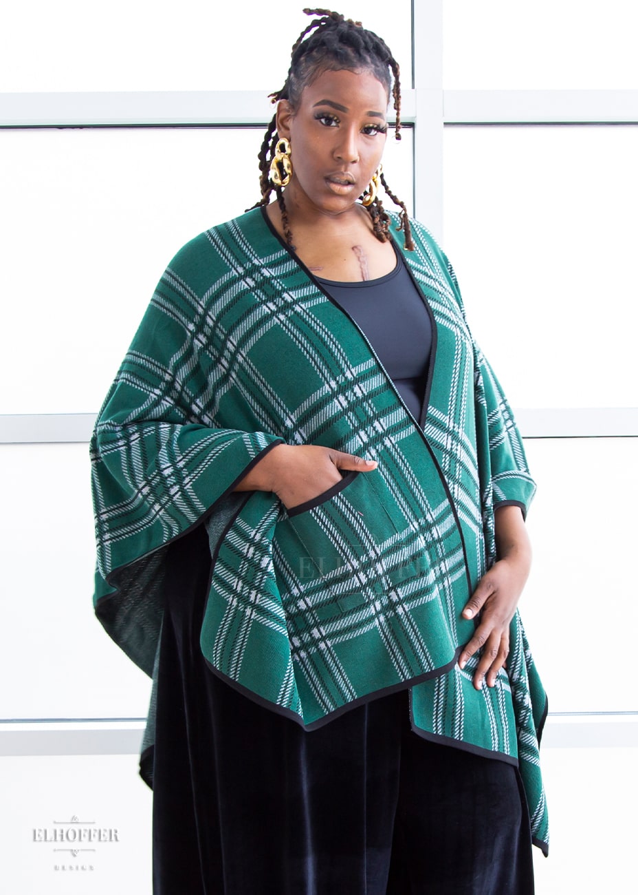 Essential Tartan Poncho - Emerald