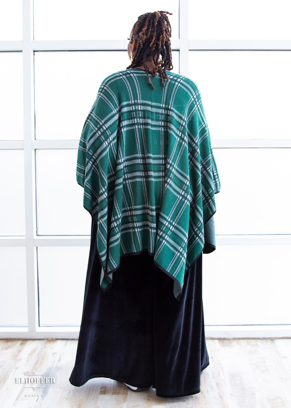 Essential Tartan Poncho - Emerald